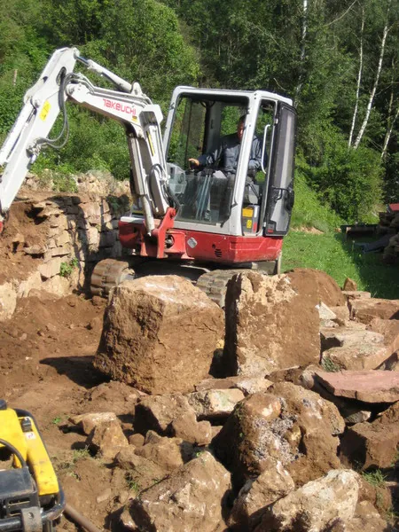 Minibagger, Erdarbeiten